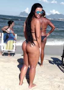 Horny mature GFs exposing
